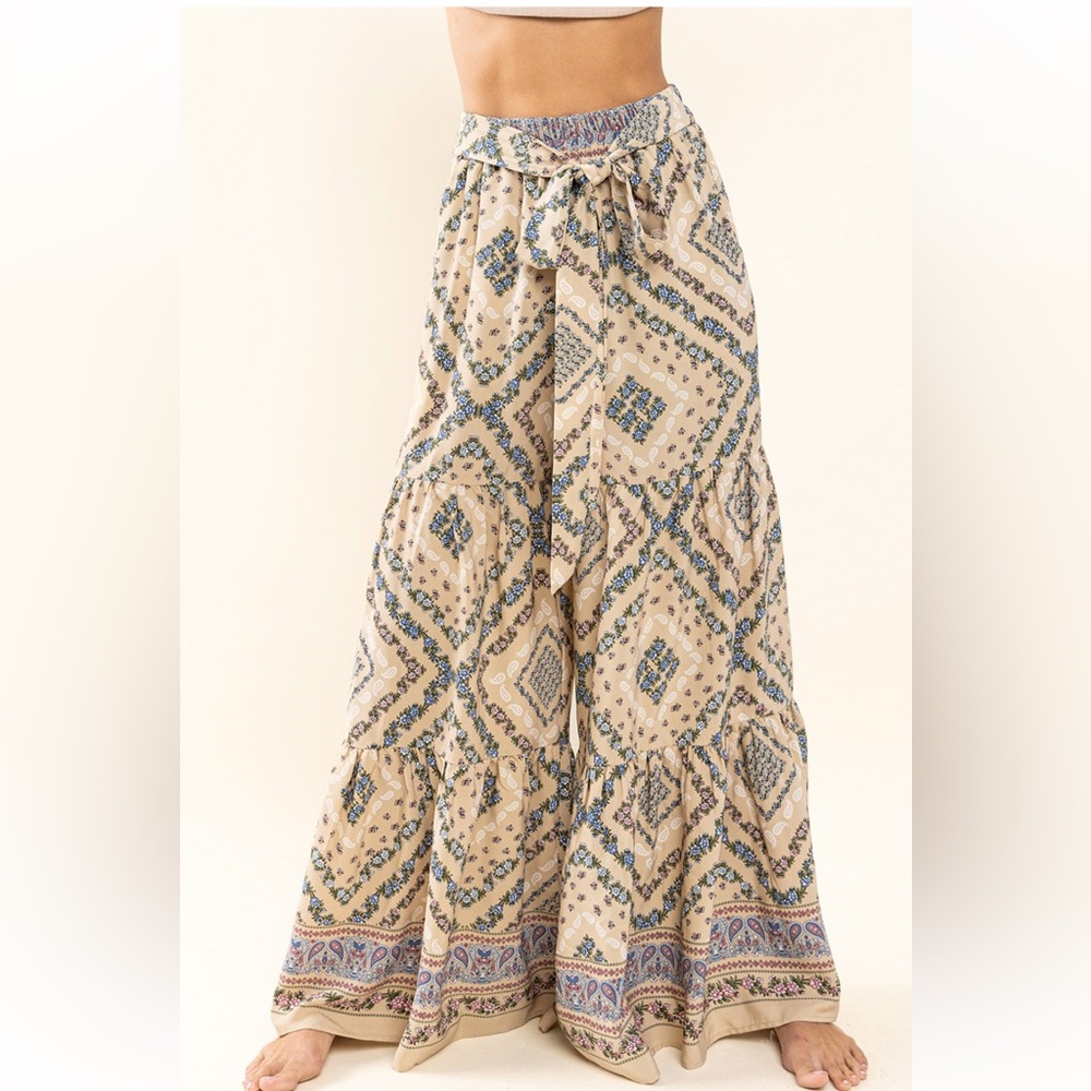 40 Floral Print Tiered Wide Pants - Picture 2 of 5